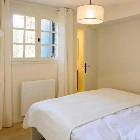 Family In The Heart Of The Luberon With Swimming Pool And Panoramic Vi Holiday home